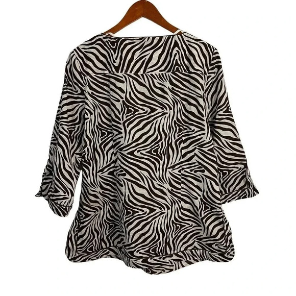 Charter Club Tiger Print Thin Blouse Cream Brown Womens Large Gold Metal Buckle - Picture 3 of 9